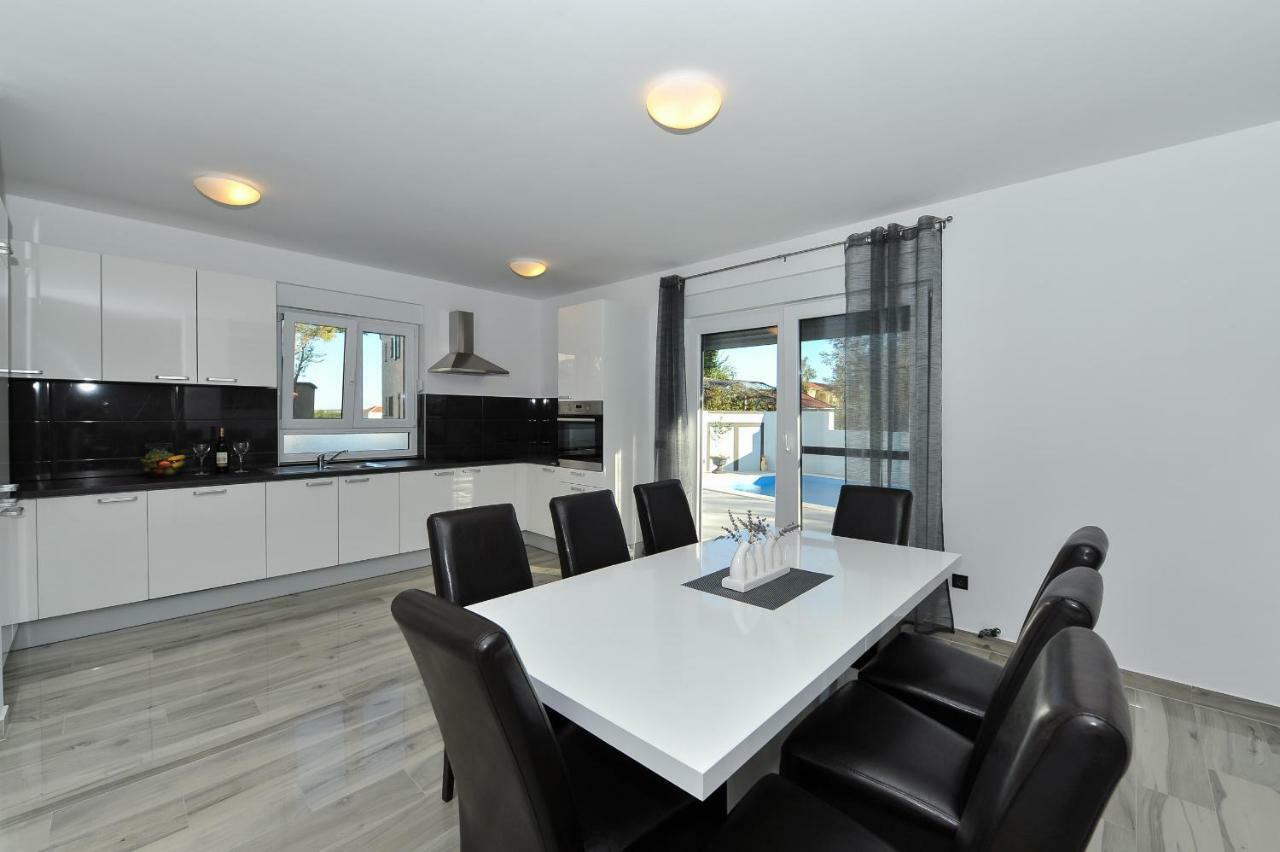 Villa Lily Zadarvillas Привлака Екстериор снимка
